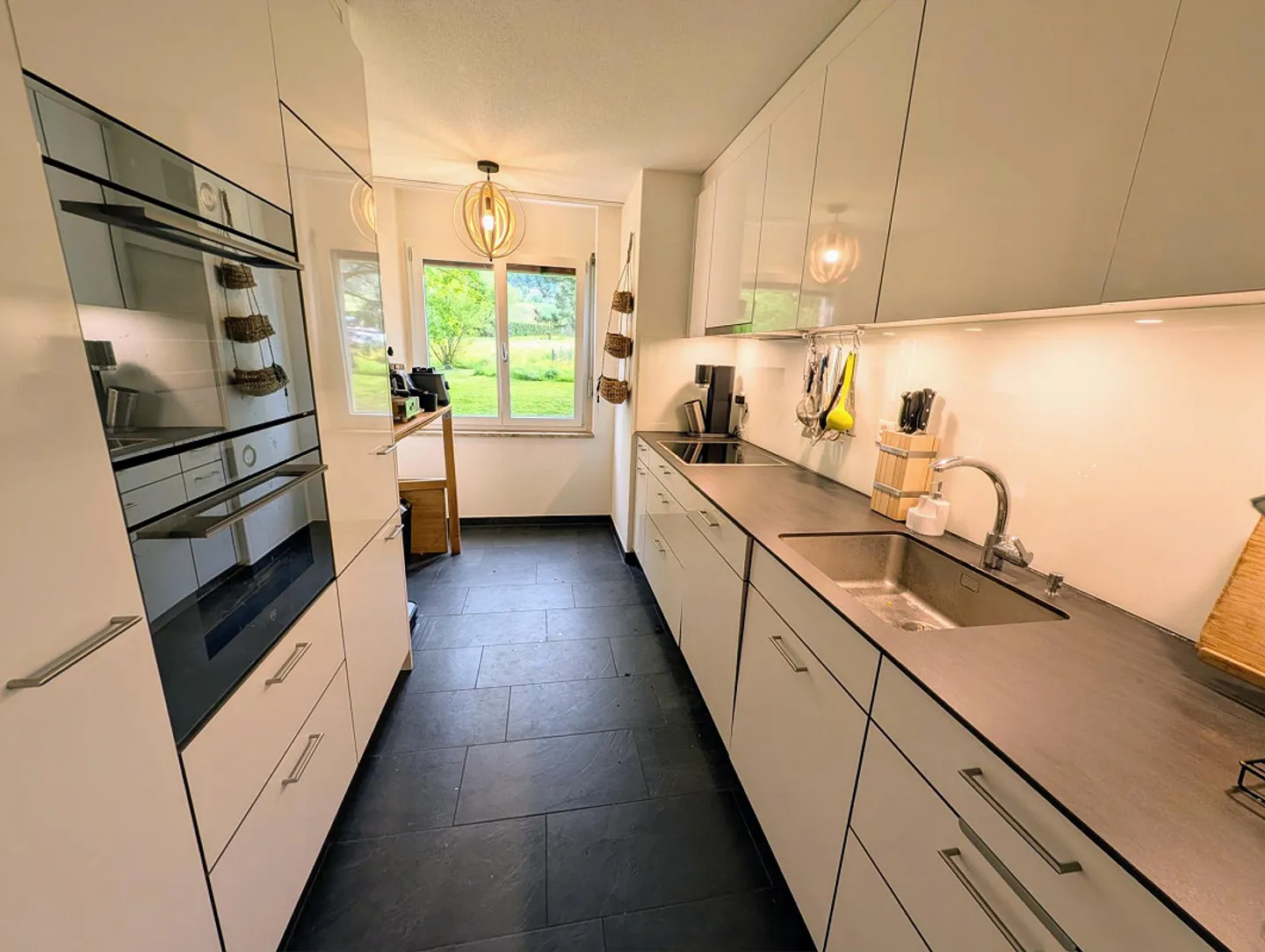 Charming 3.5-room apartment with balcony and lake view in Thalwil - Photo 5 of 11