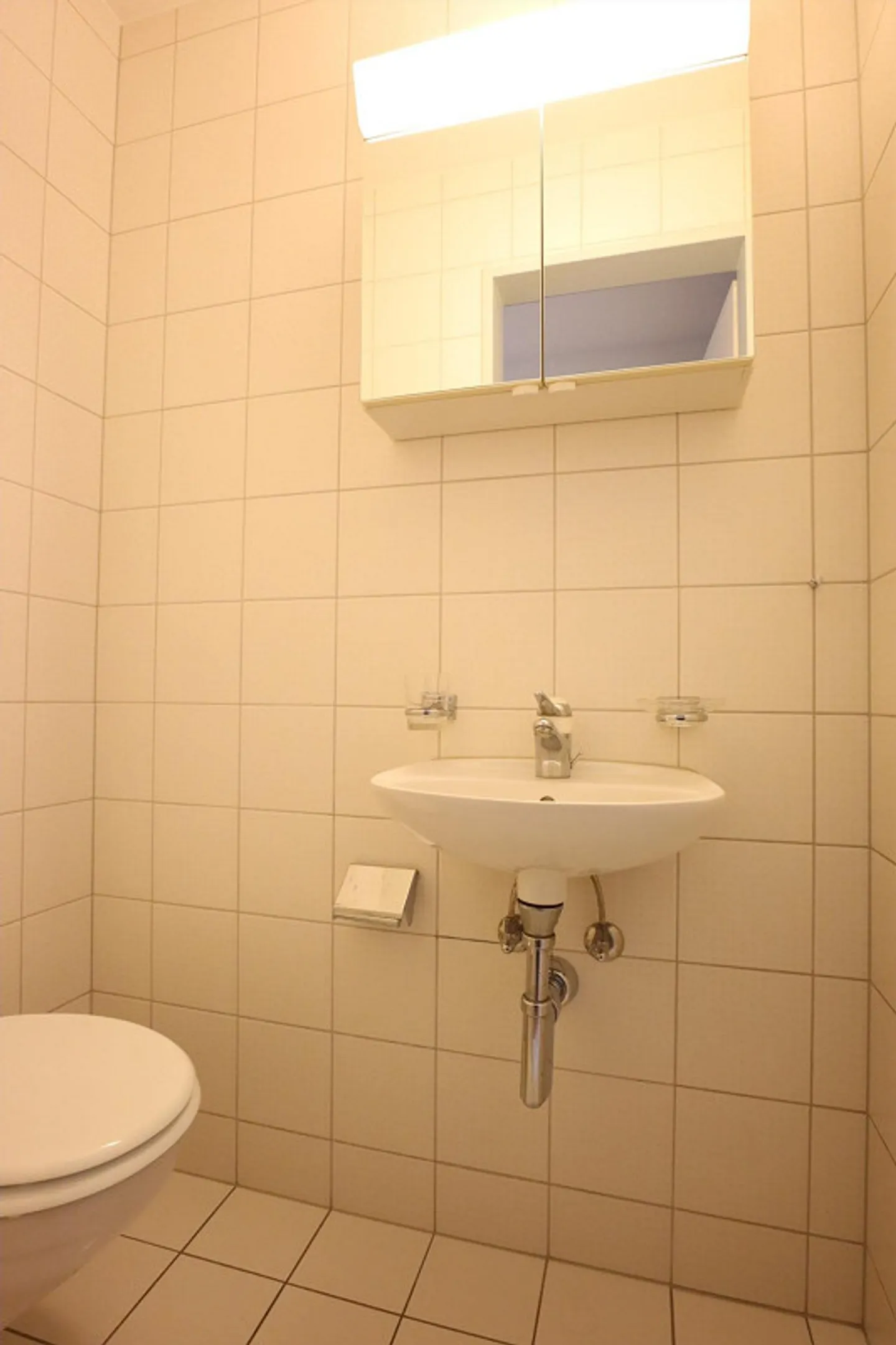 Appartement attrayant de 4,5 pièces avec étang de baignade à usage commun - Photo 8 sur 13