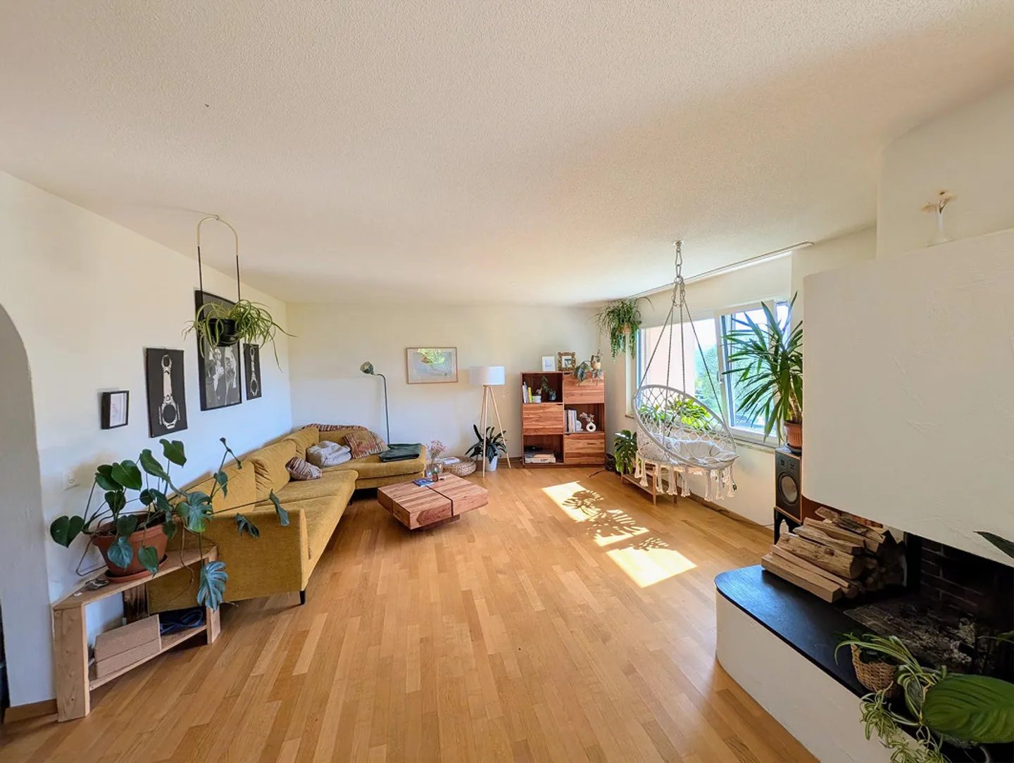 Charming 3.5-room apartment with balcony and lake view in Thalwil - Photo 2 of 11