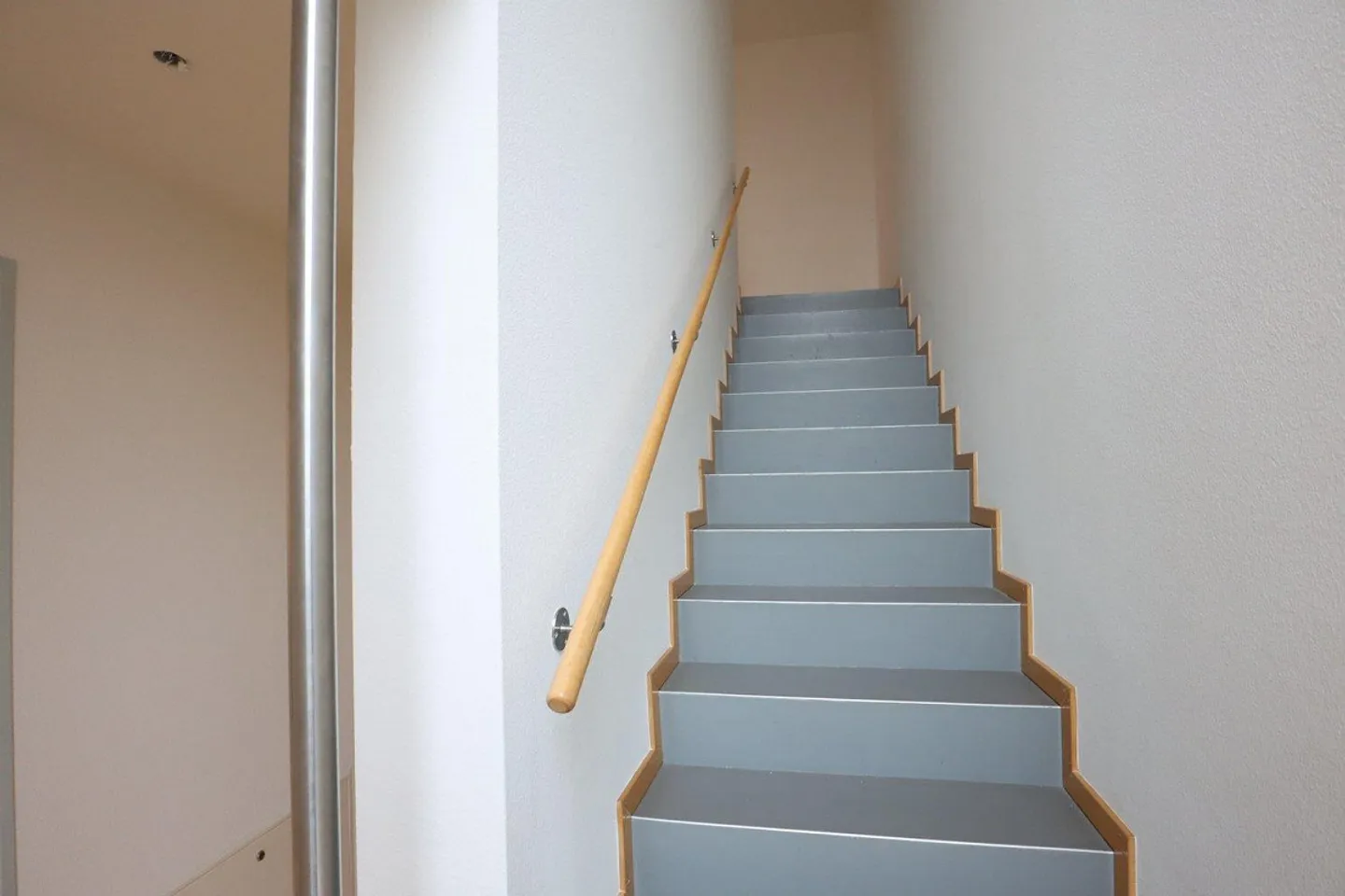 Appartement attrayant de 4,5 pièces avec étang de baignade à usage commun - Photo 13 sur 13
