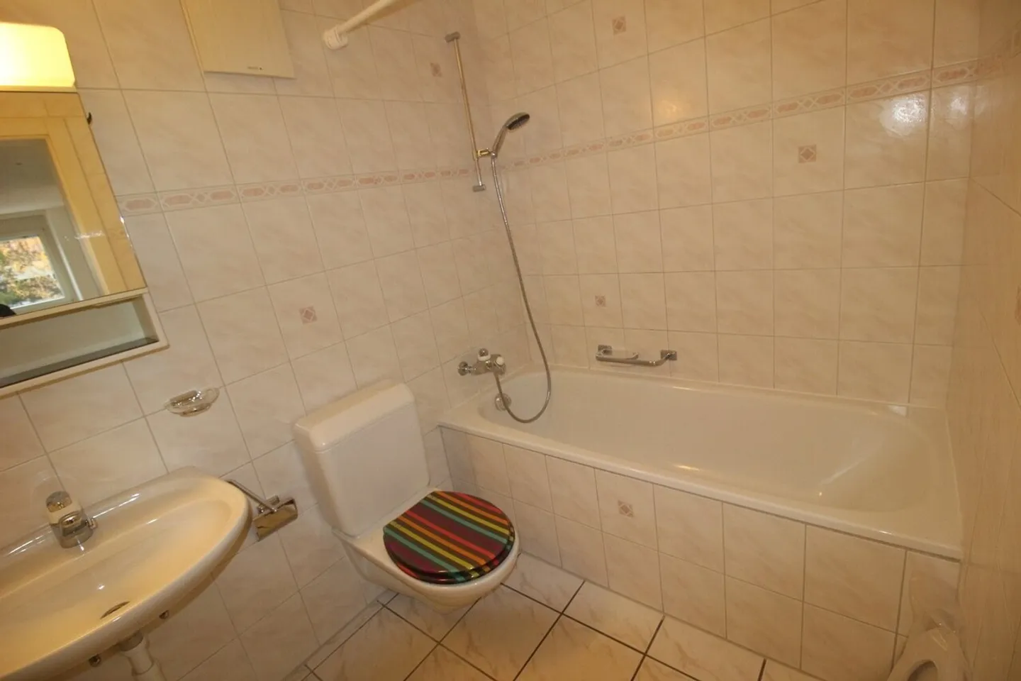 Appartement spacieux 2½ pièces - Photo 4 sur 6
