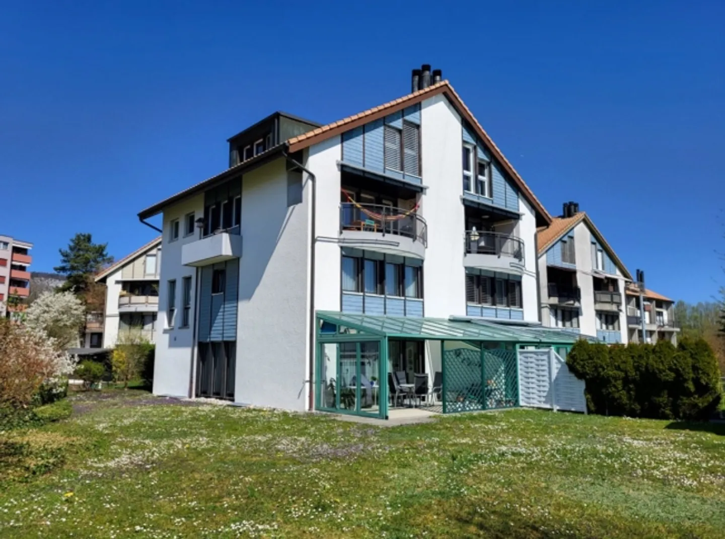 Wohnqualität wie im Einfamilienhaus  Tolle 5.5 Zimmer Gartenwohnung - Foto 1 von 14