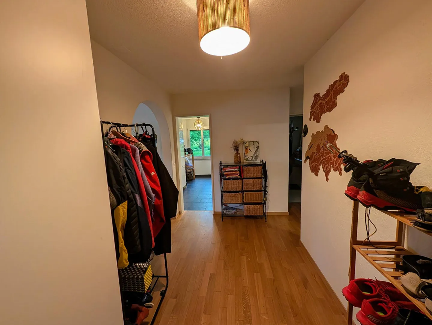 Charming 3.5-room apartment with balcony and lake view in Thalwil - Photo 9 of 11