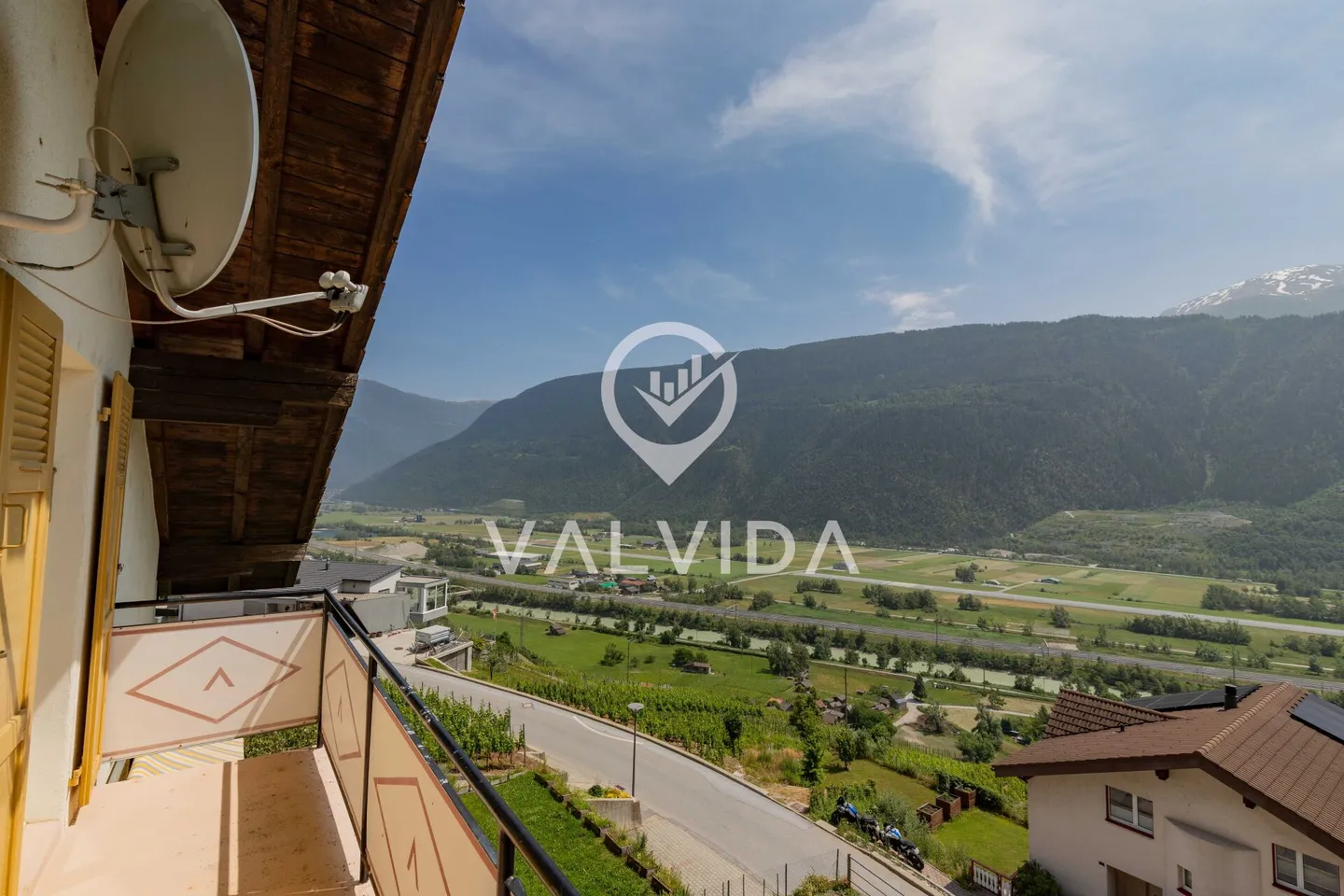 Il tuo rifugio con vista sulla valle del Rodano: appartamento mansardato a St. German con grande potenziale! - Foto 14 di 15