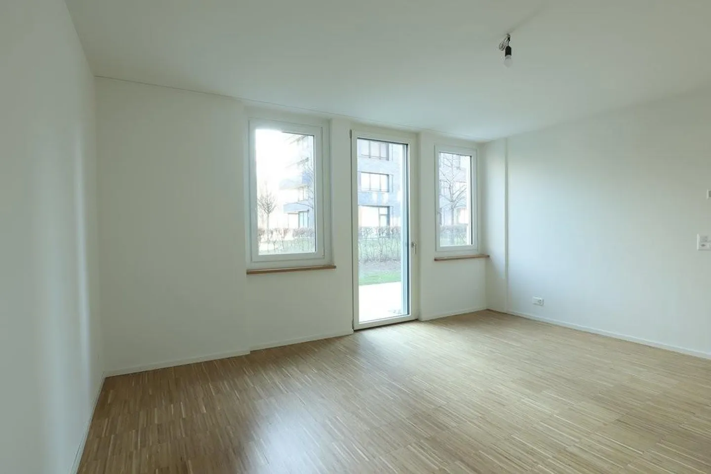 Neue Wohnung mit Gartensitzplatz - Foto 6 von 9