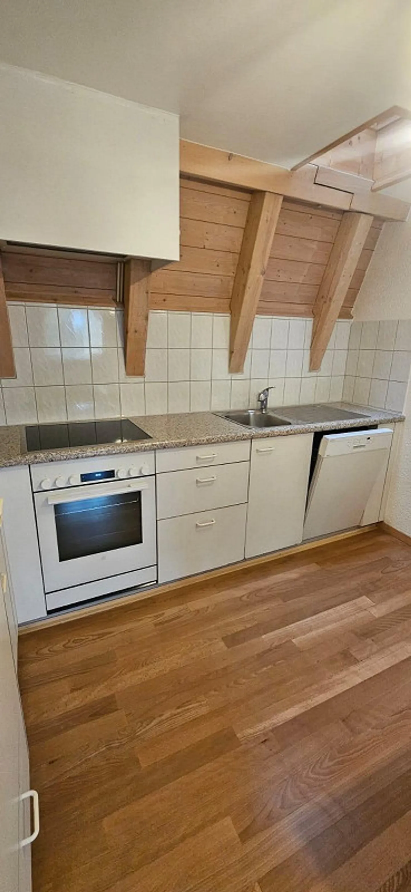 Spacious 4.5 Room Maisonette Apartment - Photo 6 of 19