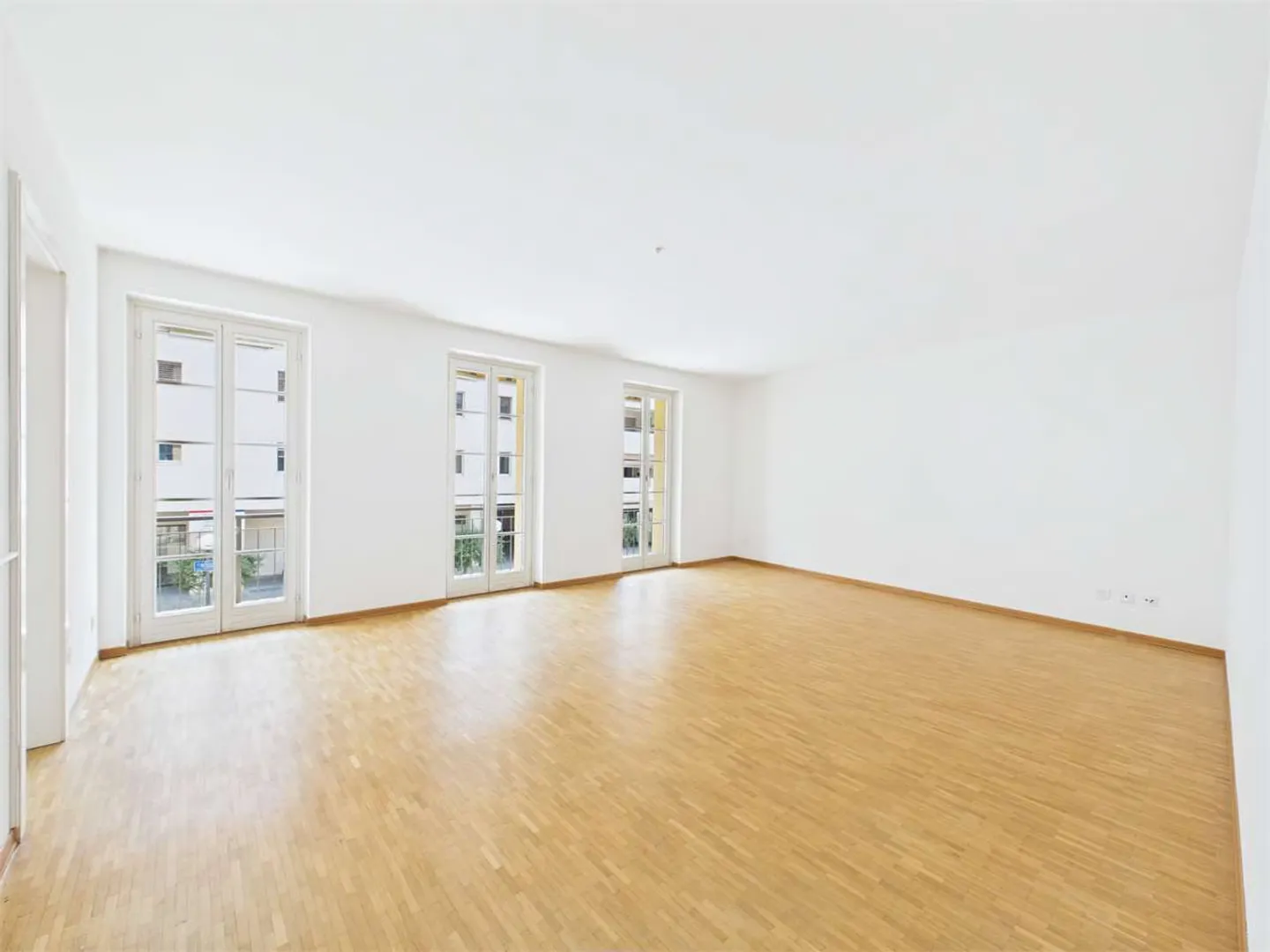 Spacious and bright 4.5-room apartment in the heart of Bellinzona - Photo 1 of 11