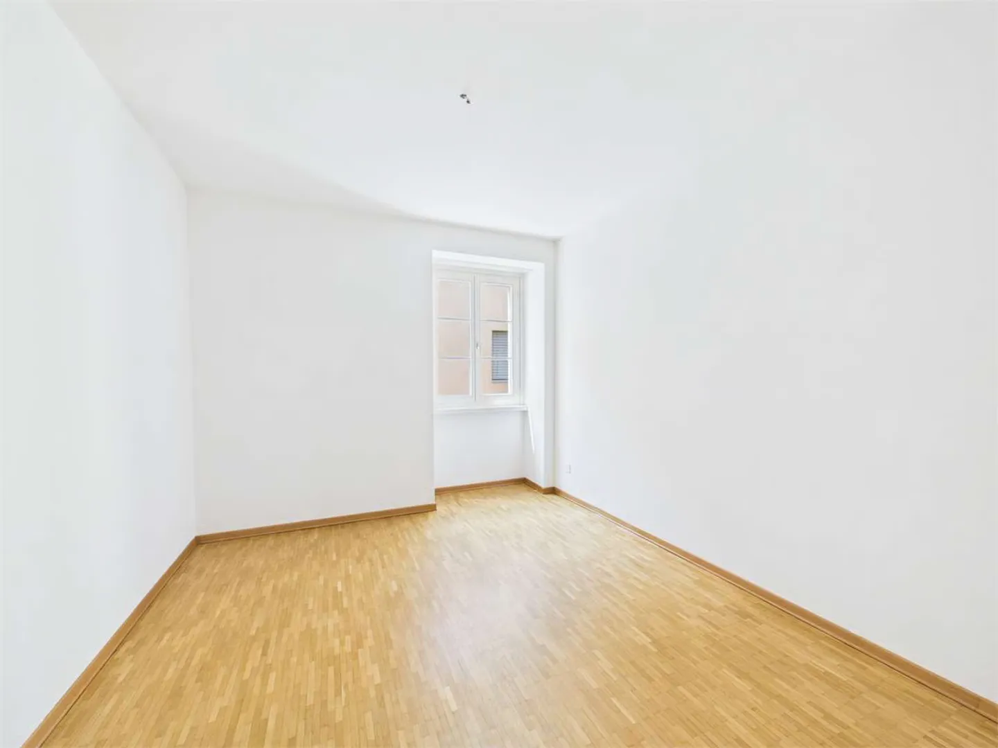 Spacious and bright 4.5-room apartment in the heart of Bellinzona - Photo 7 of 11