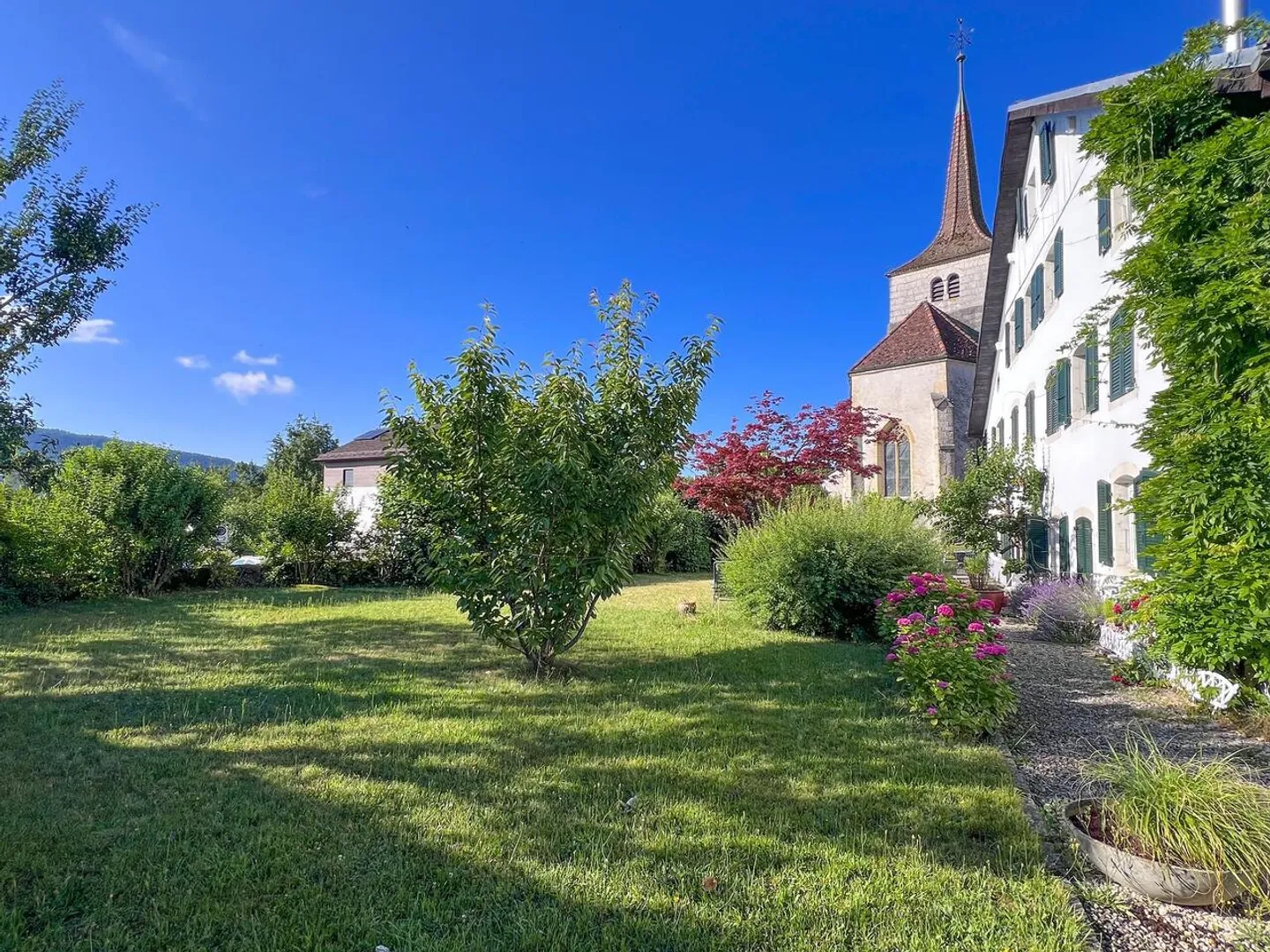 Charming duplex with a view of Val-de-Ruz – 4.5 rooms 159 m² - Photo 3 of 12
