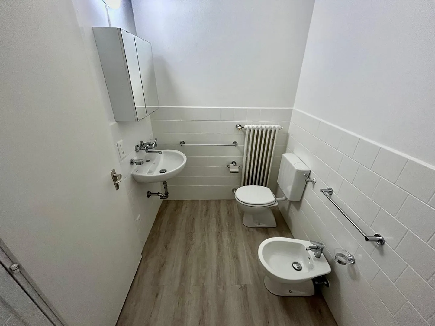 Suche einen Nachmieter für eine moderne 2,5-Zimmer-Wohnung in Chiasso - Foto 7 von 10
