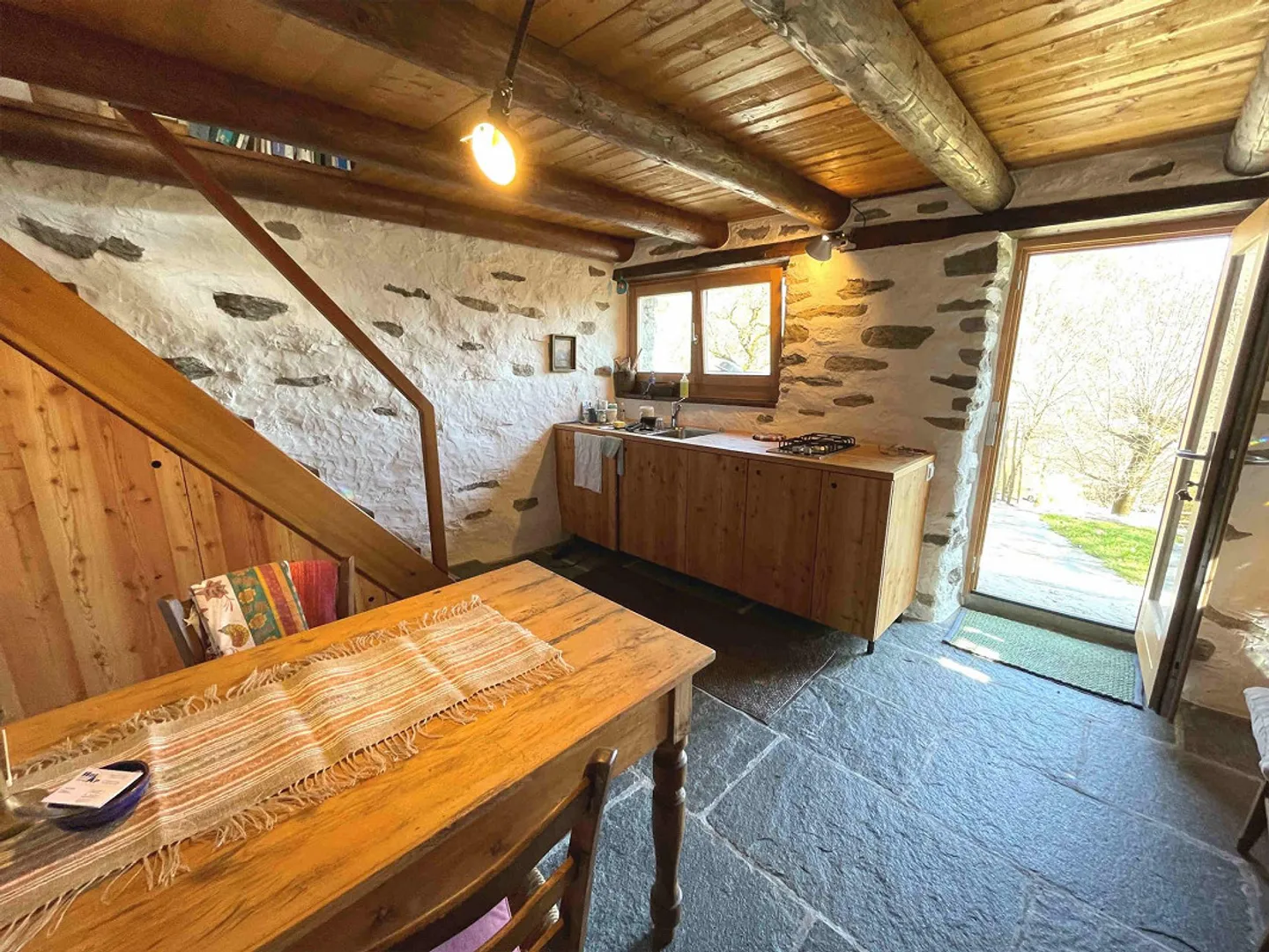 Rustic properties well restored immersed in nature - Photo 16 of 22