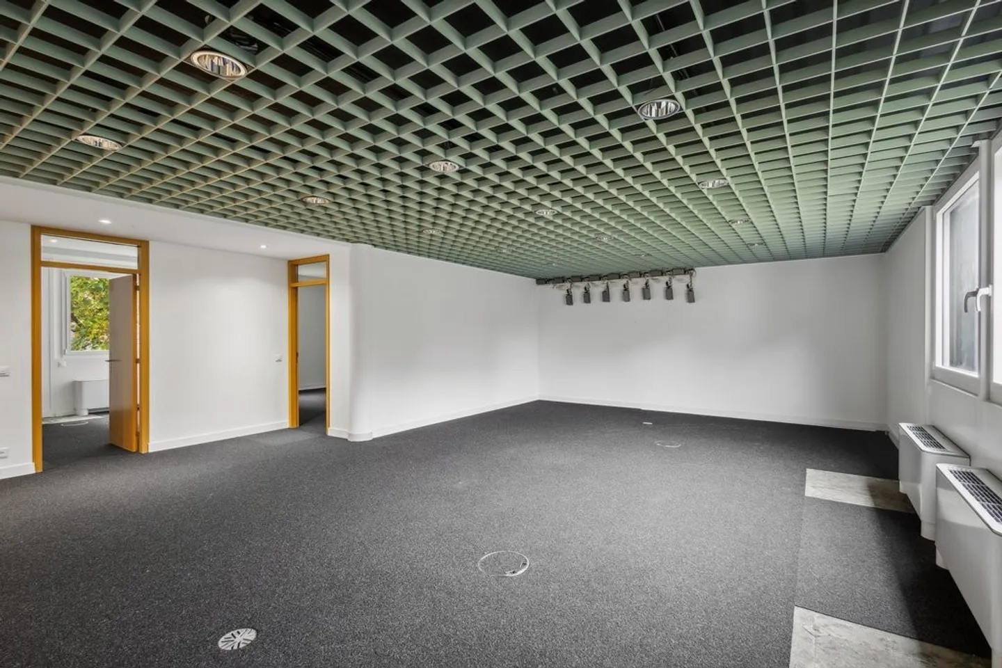 Commercial Space in the Heart of Lugano - Photo 3 of 7