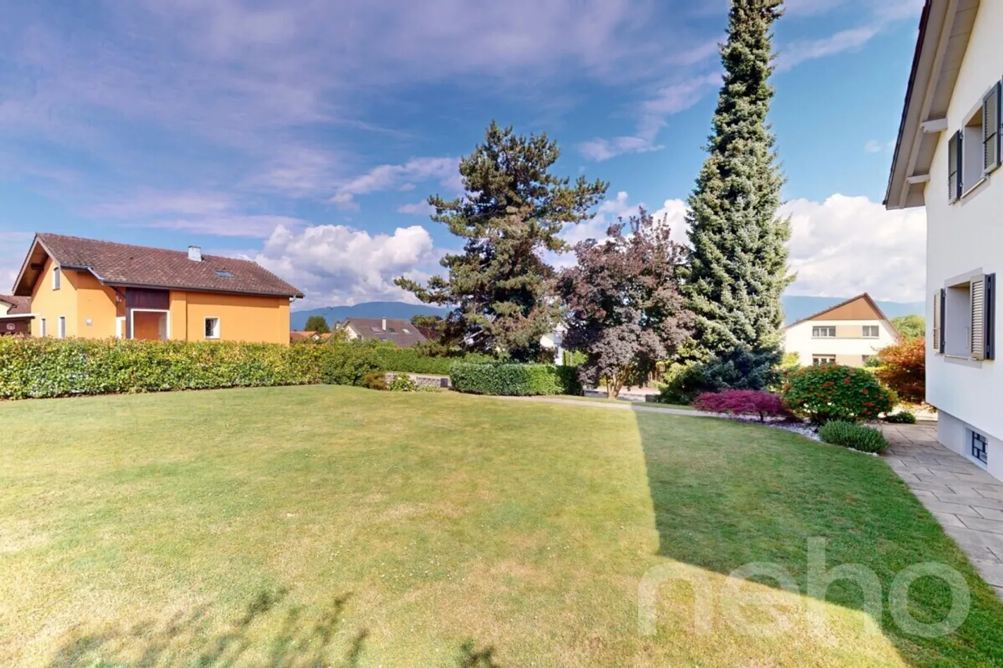 Splendid villa located in Estavayer-le-Lac, just steps from the shores of the lake - Photo 1 of 12