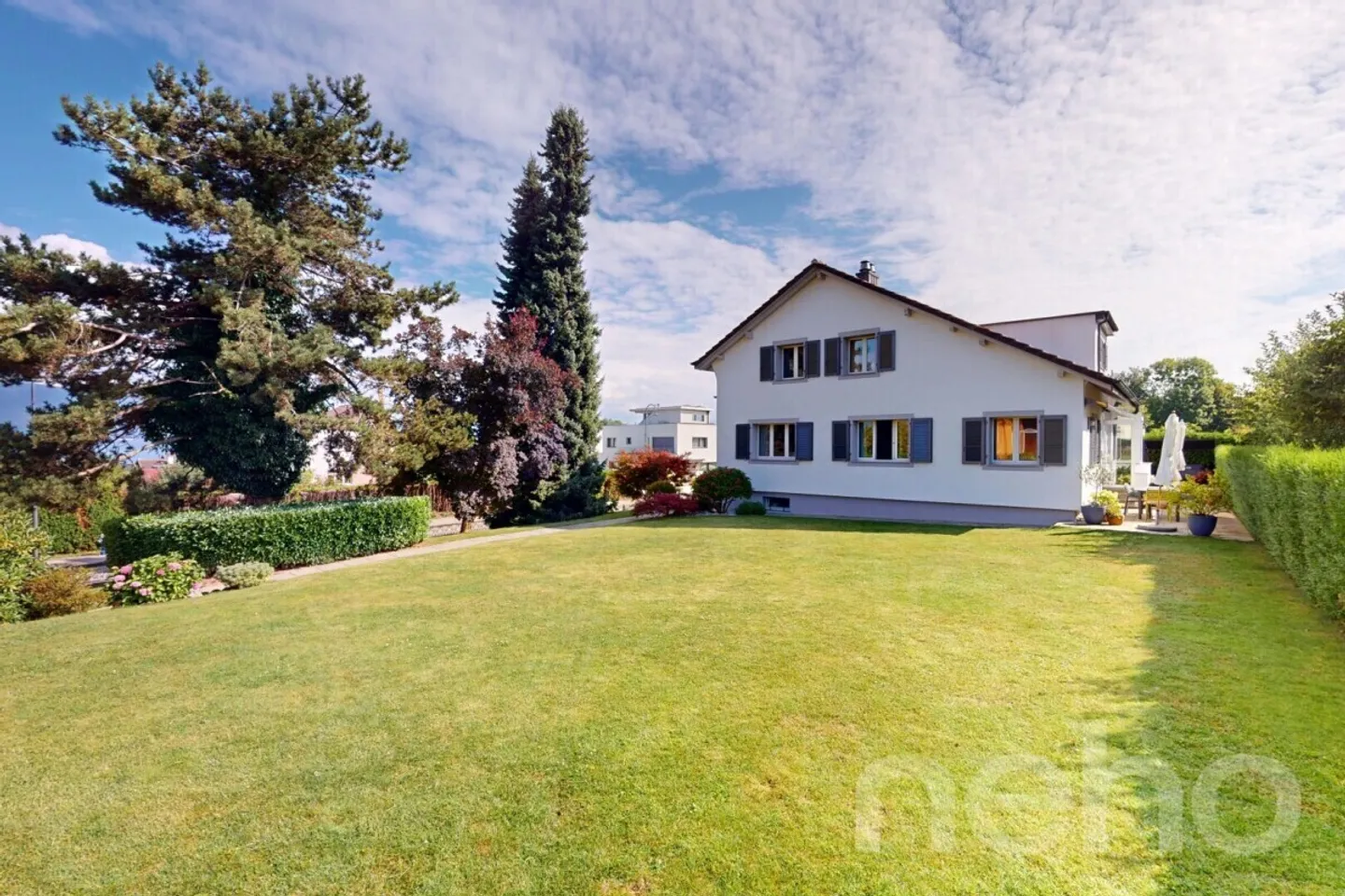 Splendid villa located in Estavayer-le-Lac, just steps from the shores of the lake - Photo 2 of 12