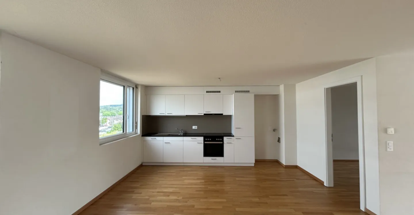 Modern Apartment with Balcony - Photo 2 of 5