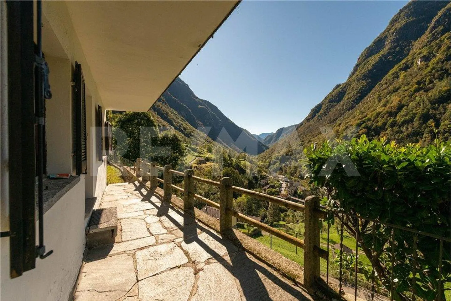 Maison jumelée avec vue dégagée - Photo 4 sur 11