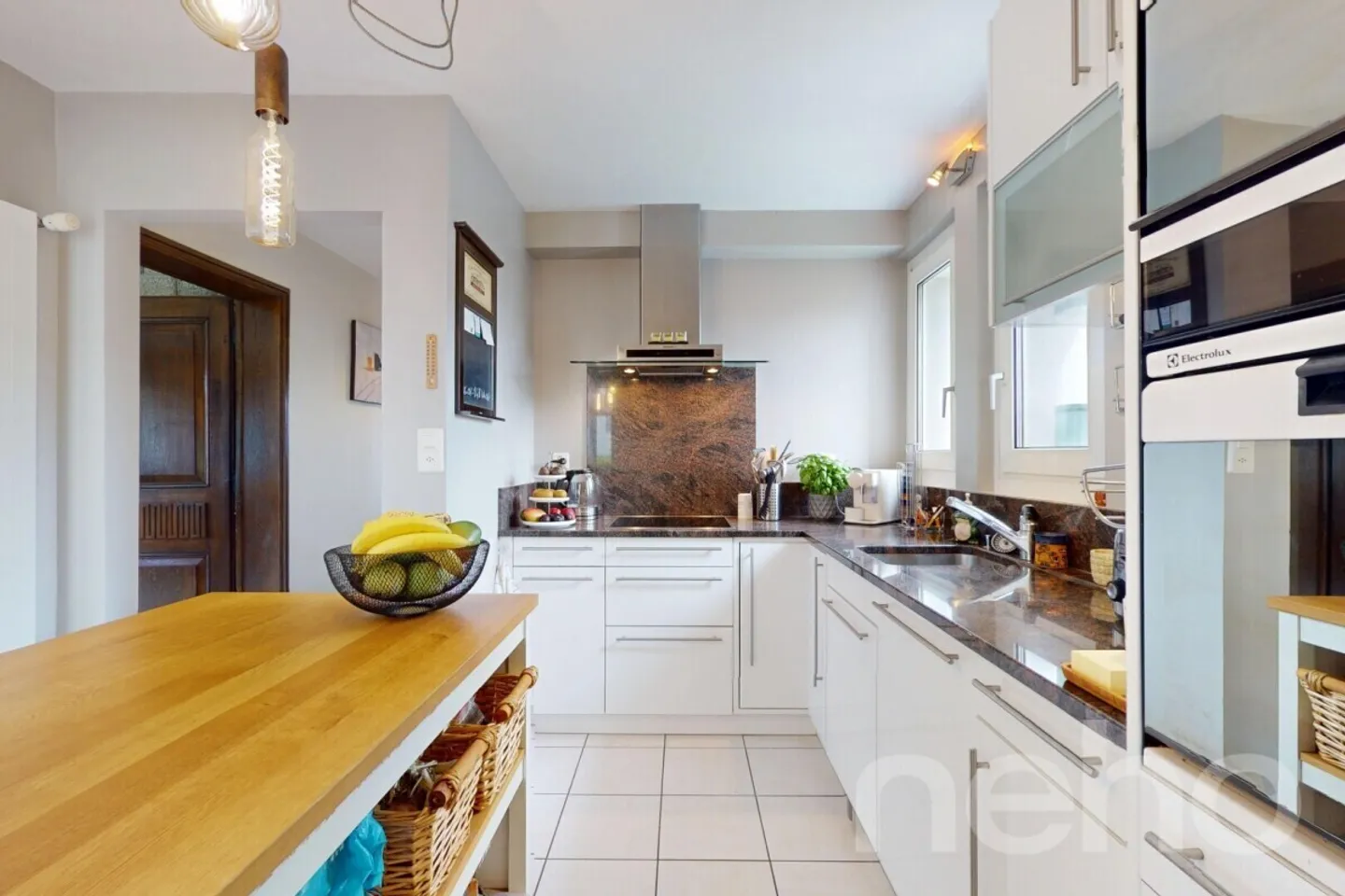 Splendid villa located in Estavayer-le-Lac, just steps from the shores of the lake - Photo 8 of 12