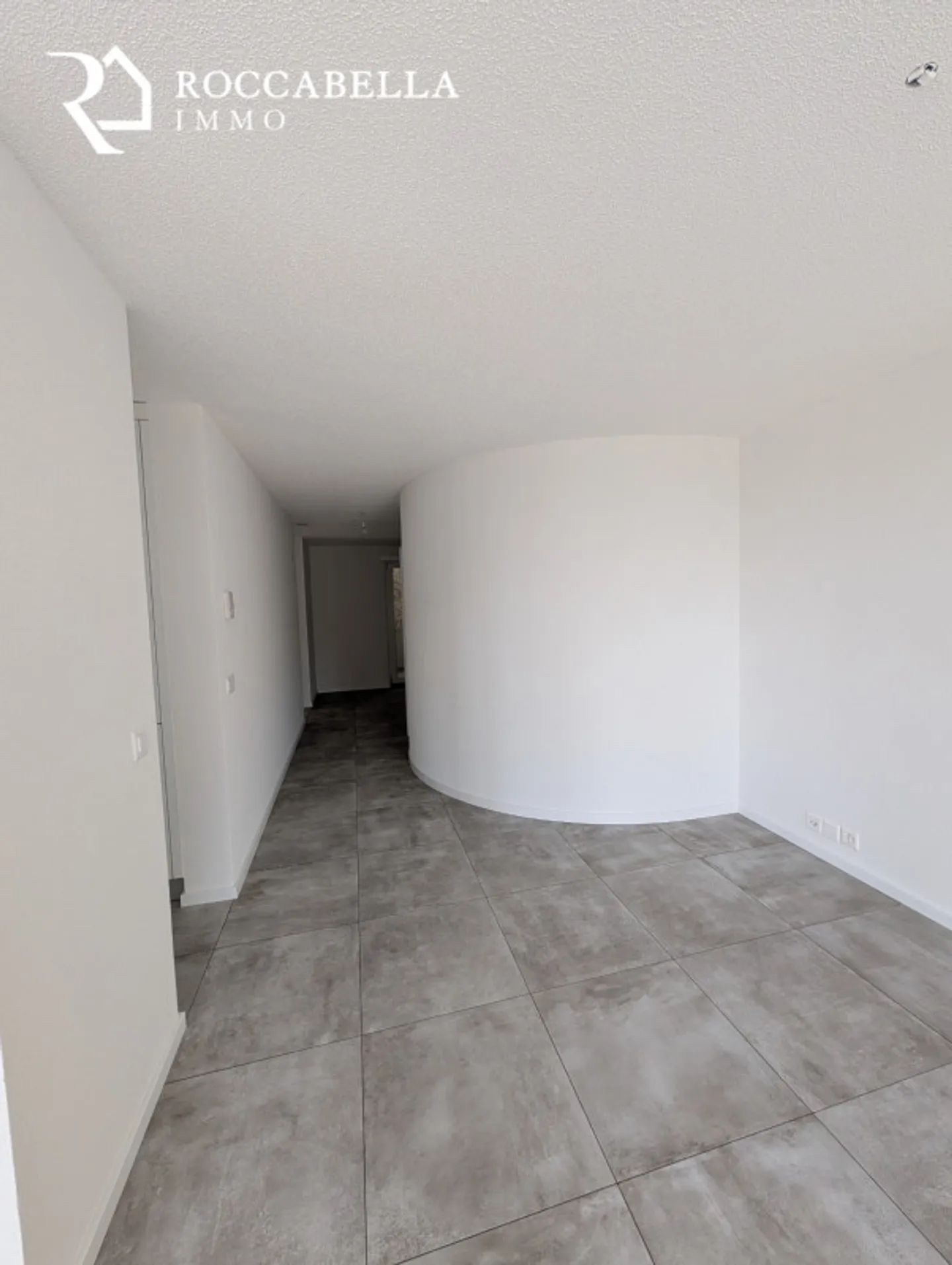 Guaranteed heartthrob in Cormondrèche - Fully renovated 3.5 room apartment - Photo 7 of 11