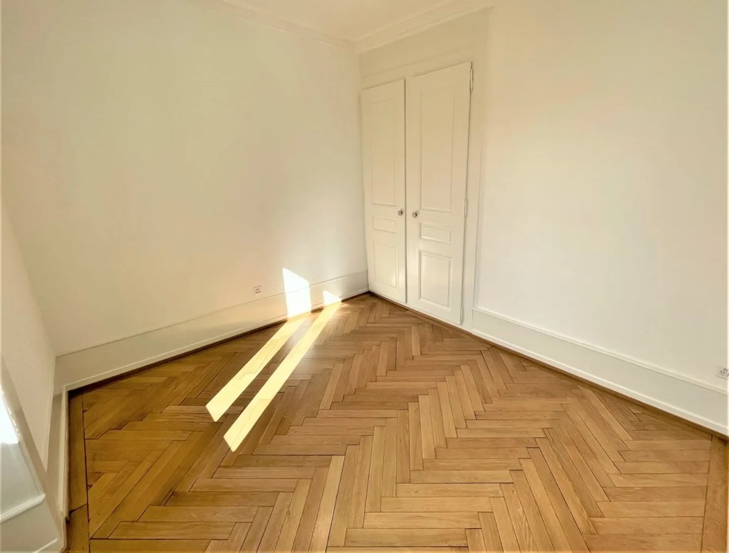 Coutance - Appartement avec cachet proche de la gare - Photo 6 sur 8