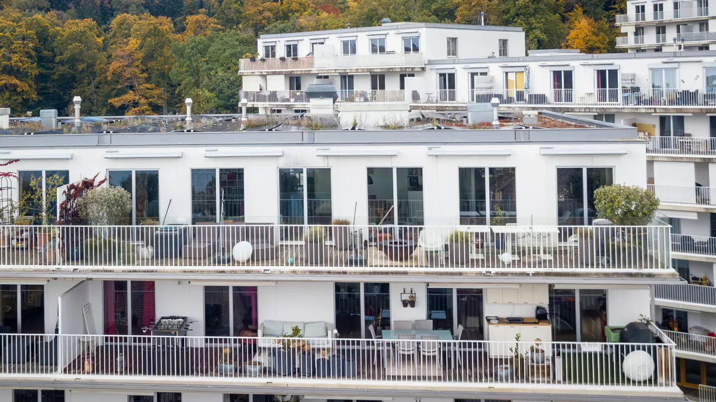 Stunning view of the city, the lake, and the Alps - Photo 1 of 5