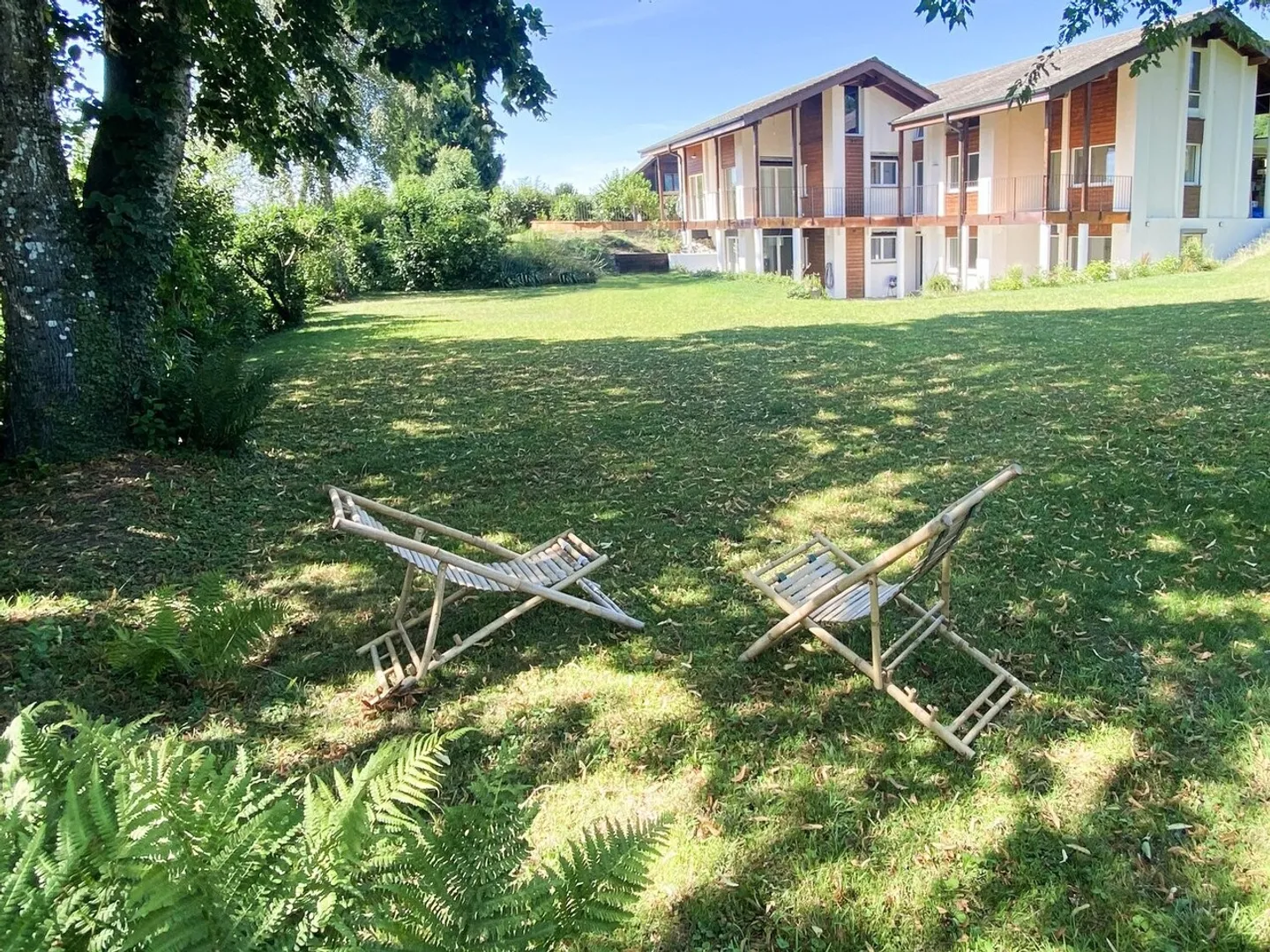 SUPERB FULLY RENOVATED HIGH-END ACCOMMODATION! - Photo 1 of 10