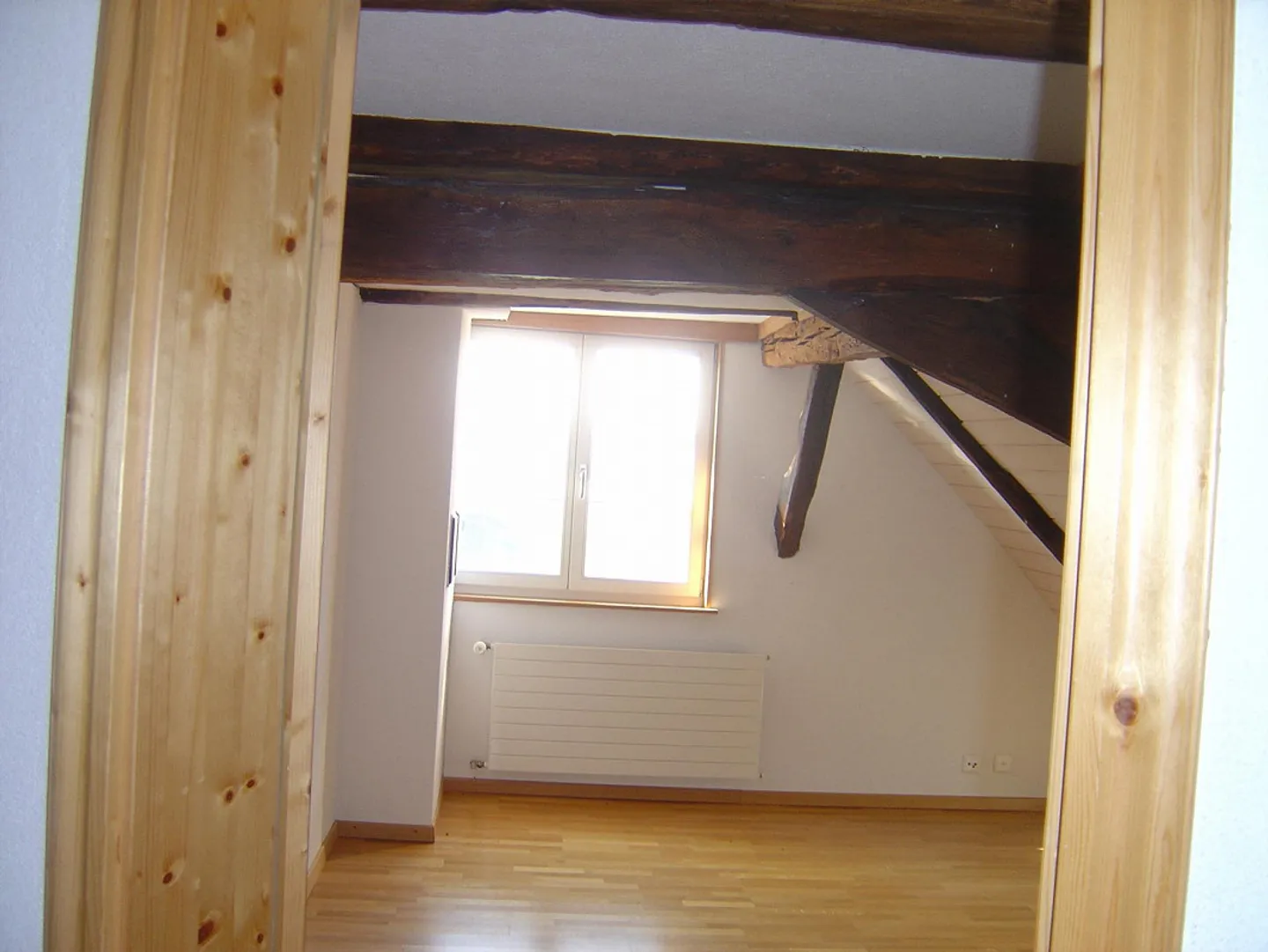 Original, large 4-room apartment - Photo 9 of 9