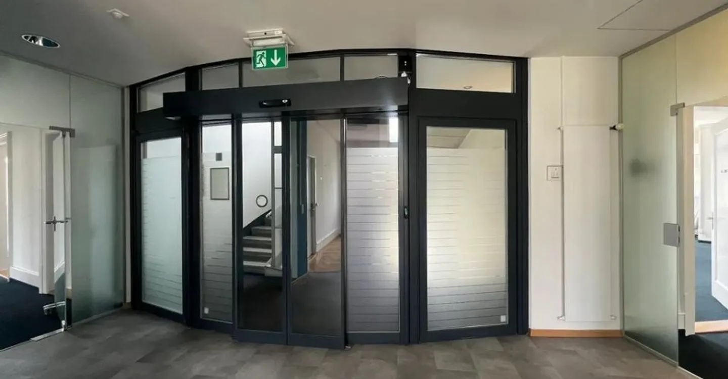 Spazio commerciale alla Stazione di Friburgo - Foto 2 di 11