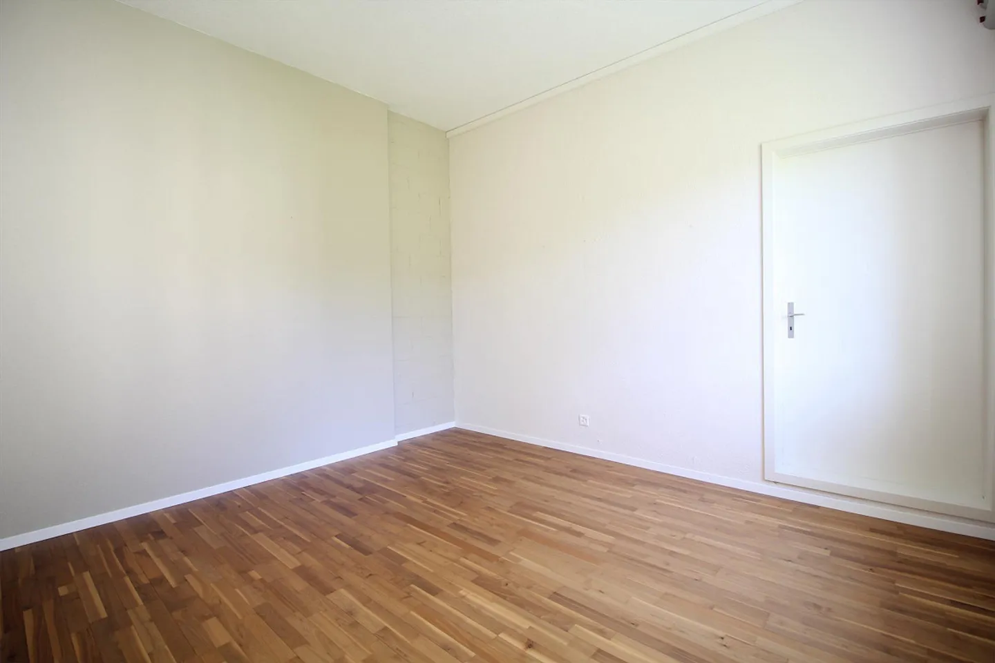 Representative 6.5-room office space / commercial / studio / practice - Photo 16 of 17