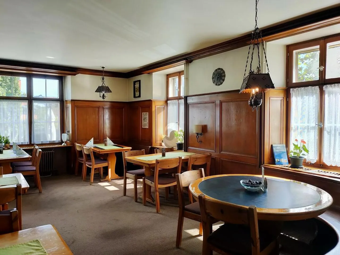 ETABLIERT, MIT TOP-DACHWOHNUNG UND WIRTEWOHNUNG - Foto 5 von 6