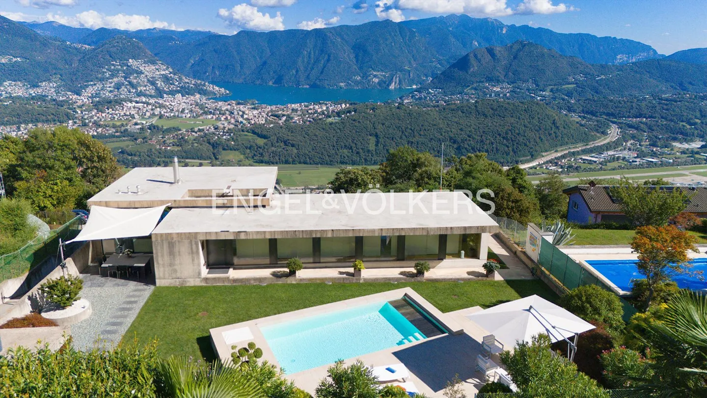 Raffinierte Villa mit Garten und exklusivem Seeblick - Foto 13 von 13