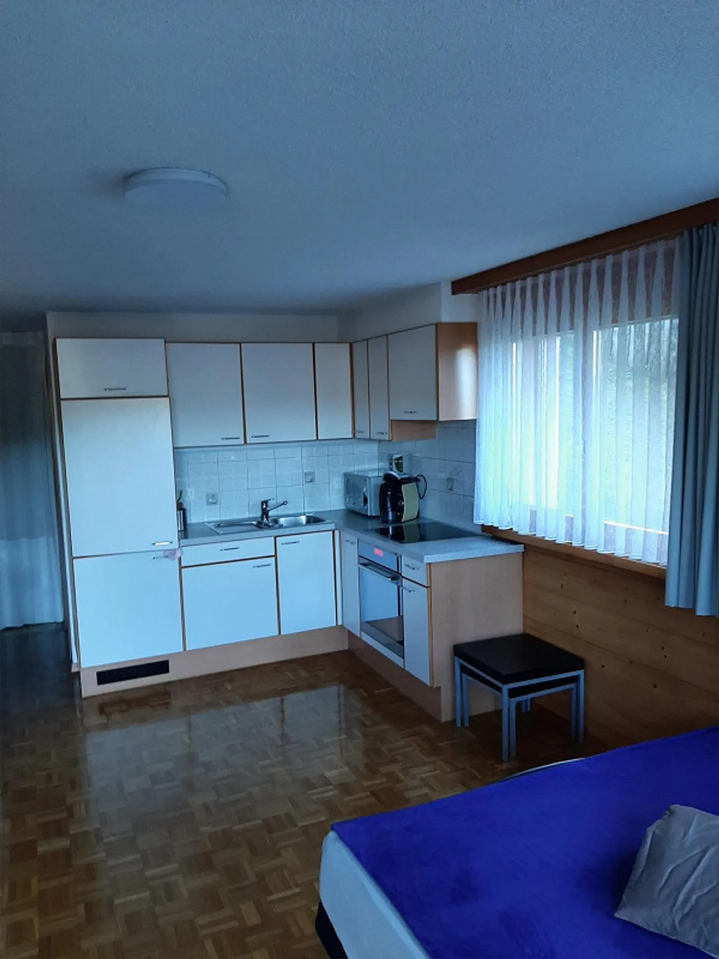 Bellissimo studio arredato in affitto - Foto 3 di 8