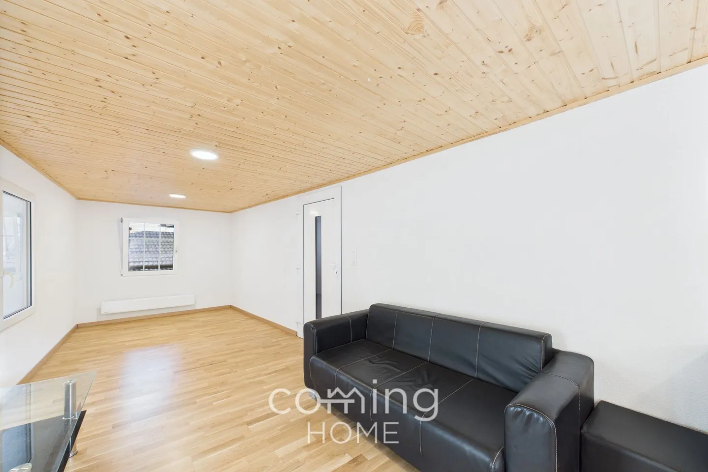 Appartement 1,5 pièces récemment rénové avec vue sur la montagne dans un emplacement calme et ensoleillé - Photo 2 sur 11