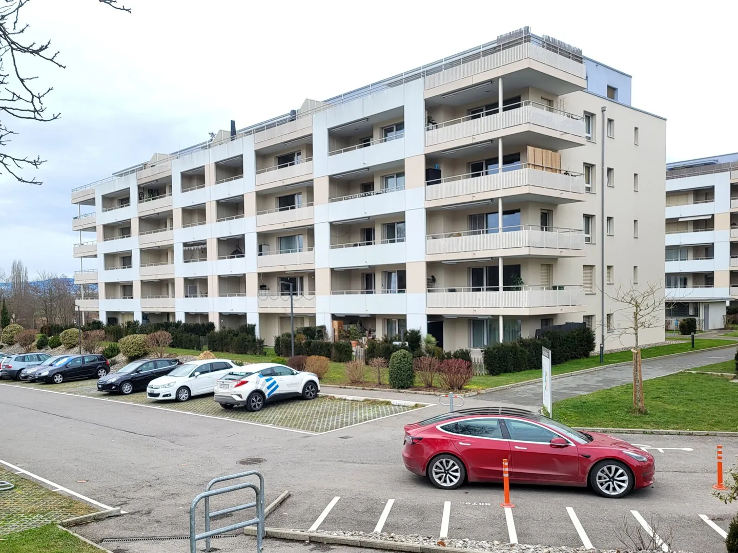 Recent 2.5-room apartment in Avenches - Photo 2 of 6