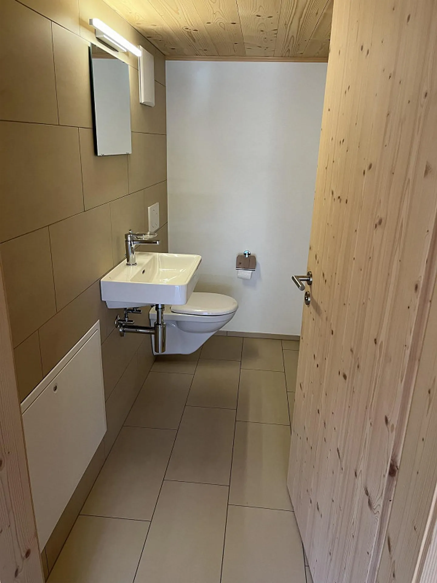 2-storey, recently renovated 4.5 room apartment for rent - Photo 12 of 21