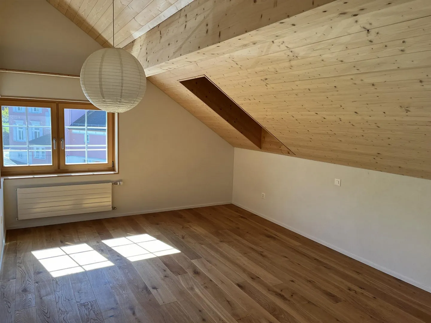 2-storey, recently renovated 4.5 room apartment for rent - Photo 15 of 21