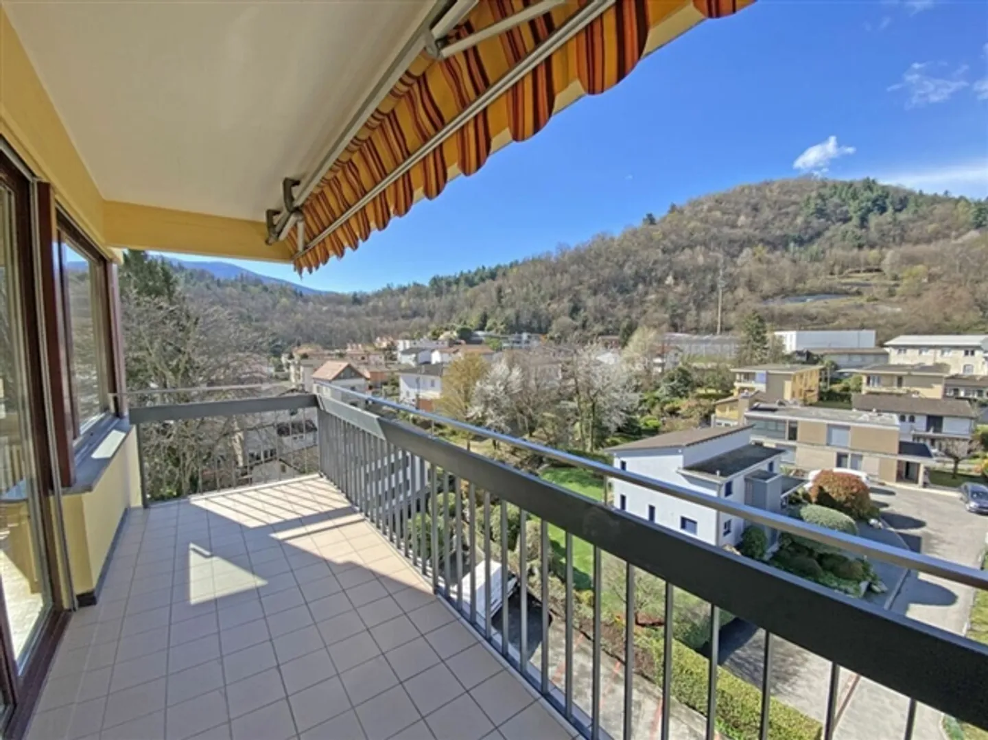 3.5 Room apartment - Photo 4 of 12