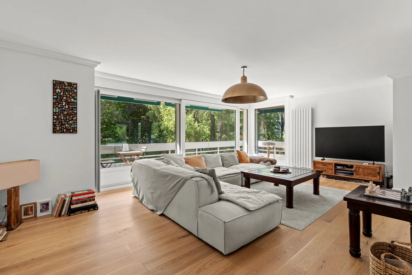 An exceptional apartment, quiet and just steps from the lake - Photo 5 of 15