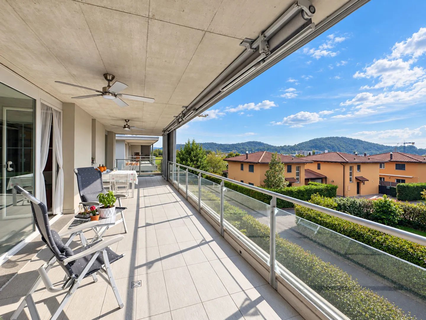 Appartement spacieux au dernier étage avec terrasse à Stabio - Photo 10 sur 12