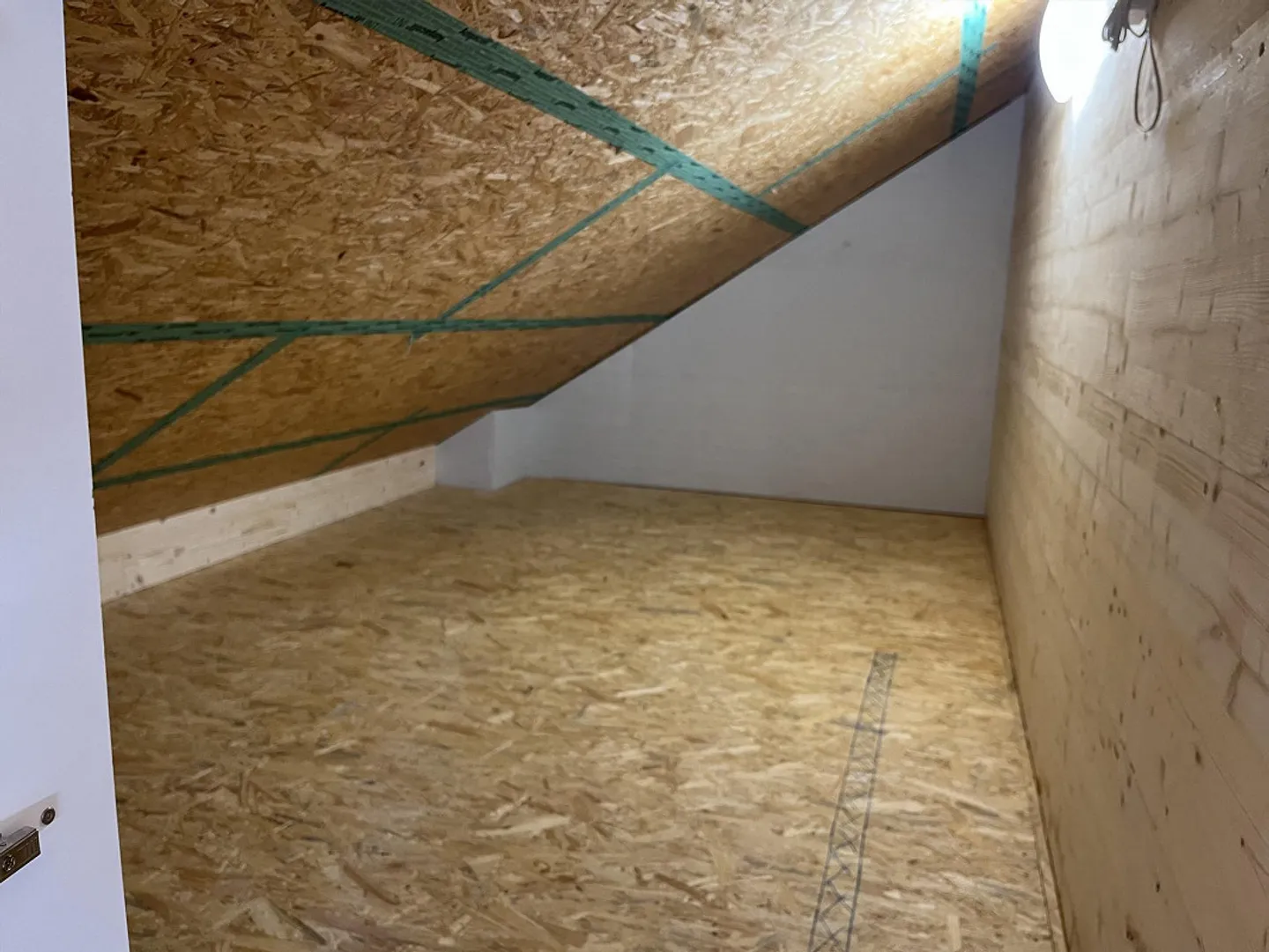 2-storey, recently renovated 4.5 room apartment for rent - Photo 19 of 21