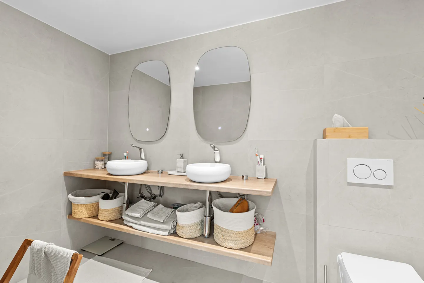 An exceptional apartment, quiet and just steps from the lake - Photo 15 of 15