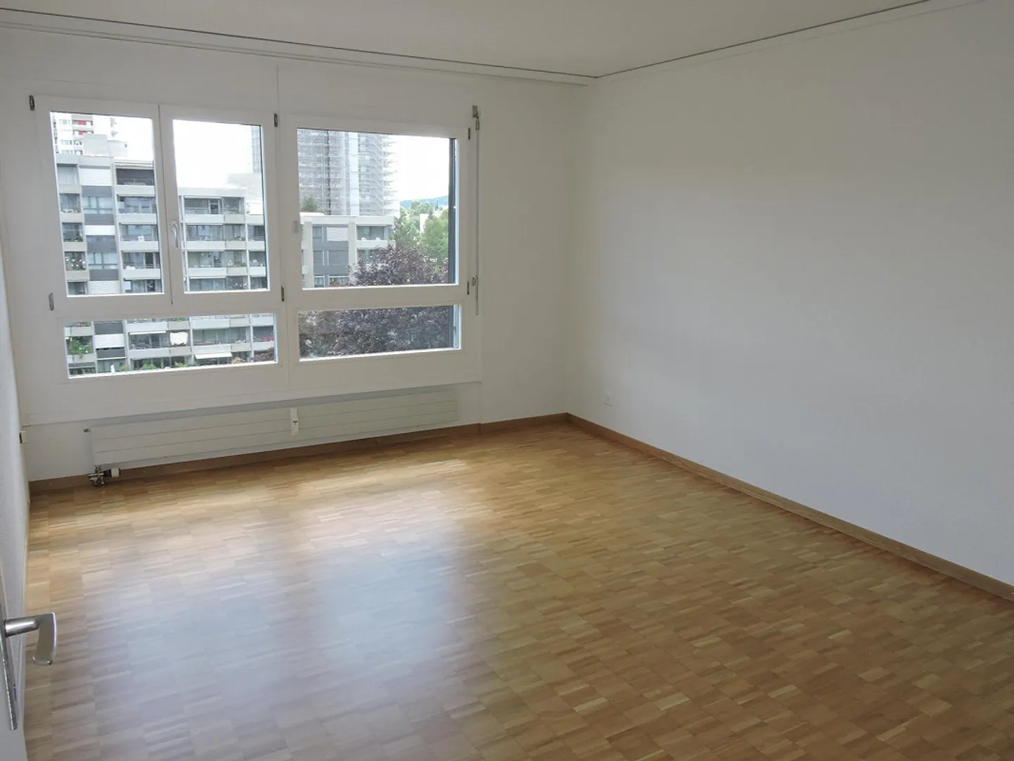 Ampio appartamento 4.5 locali - Foto 3 di 9