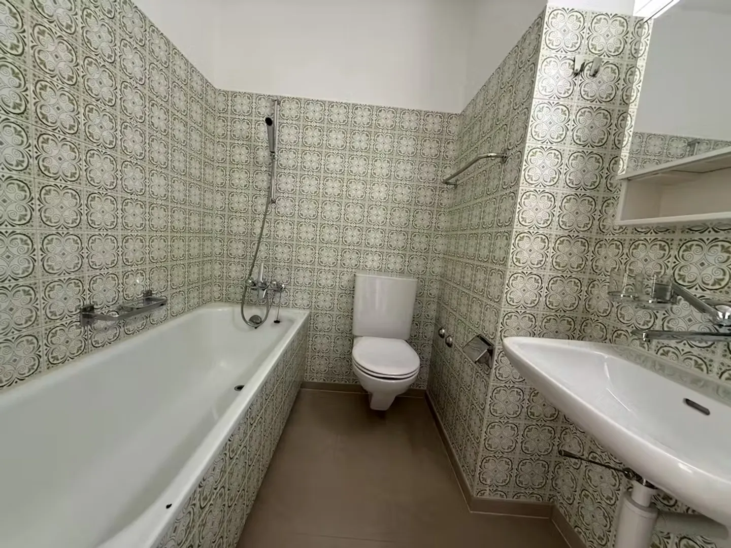 Charmantes Chalet in Zürich - Foto 9 von 10