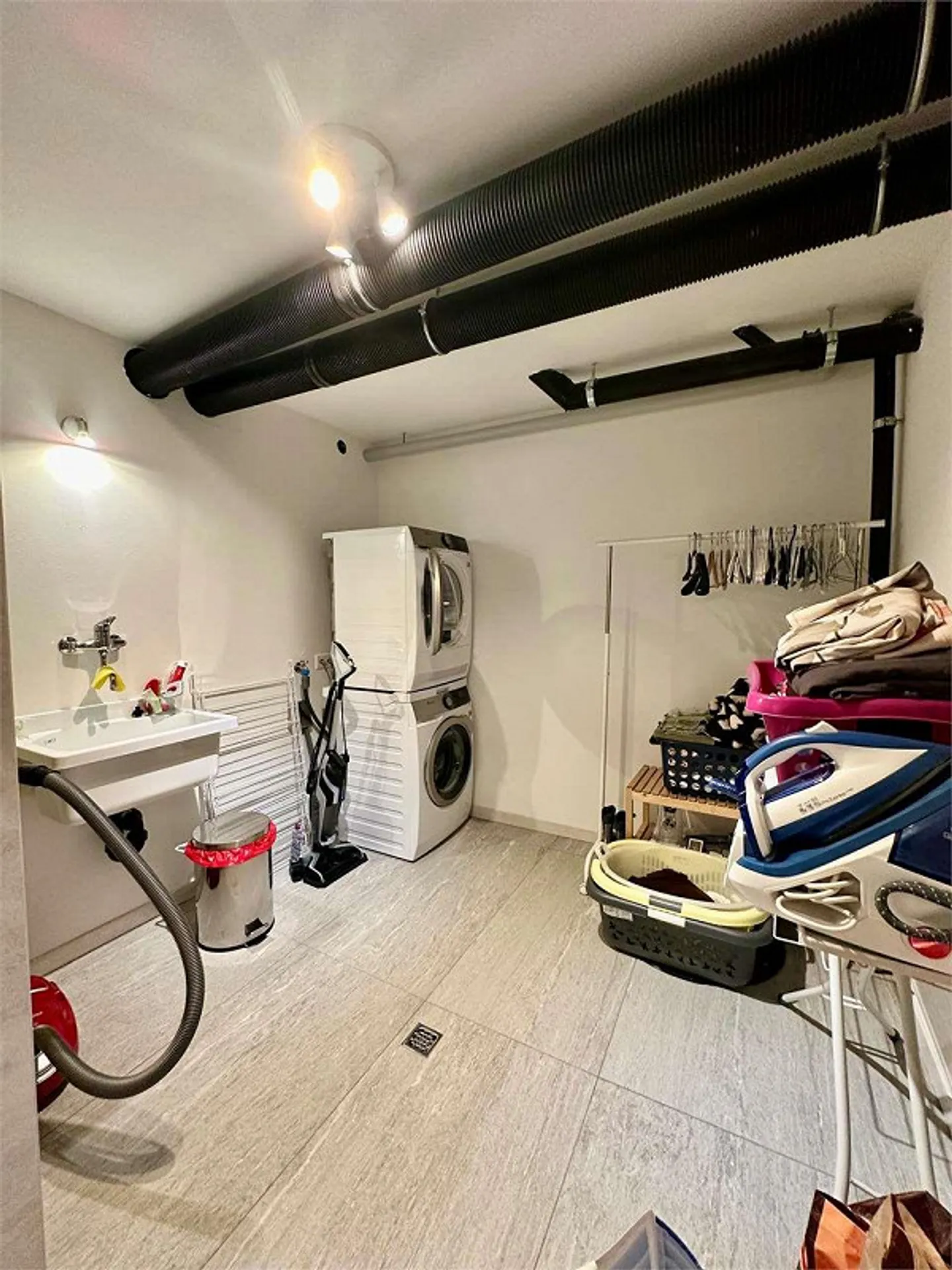 Moderne Doppelhaushälfte mit privatem Garten in Arzo, Minergie-Standard - Foto 11 von 11