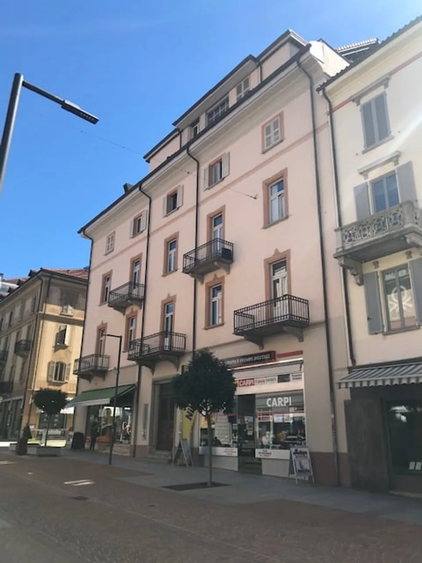 Renovated penthouse for rent in the historic center of Bellinzona - Photo 1 of 14