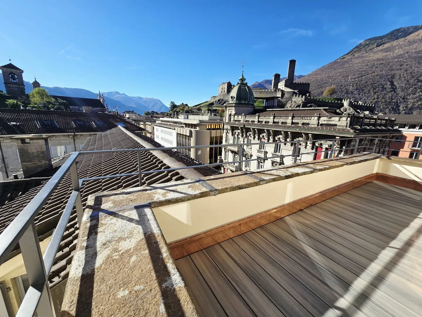 Renovated penthouse for rent in the historic center of Bellinzona - Photo 8 of 14