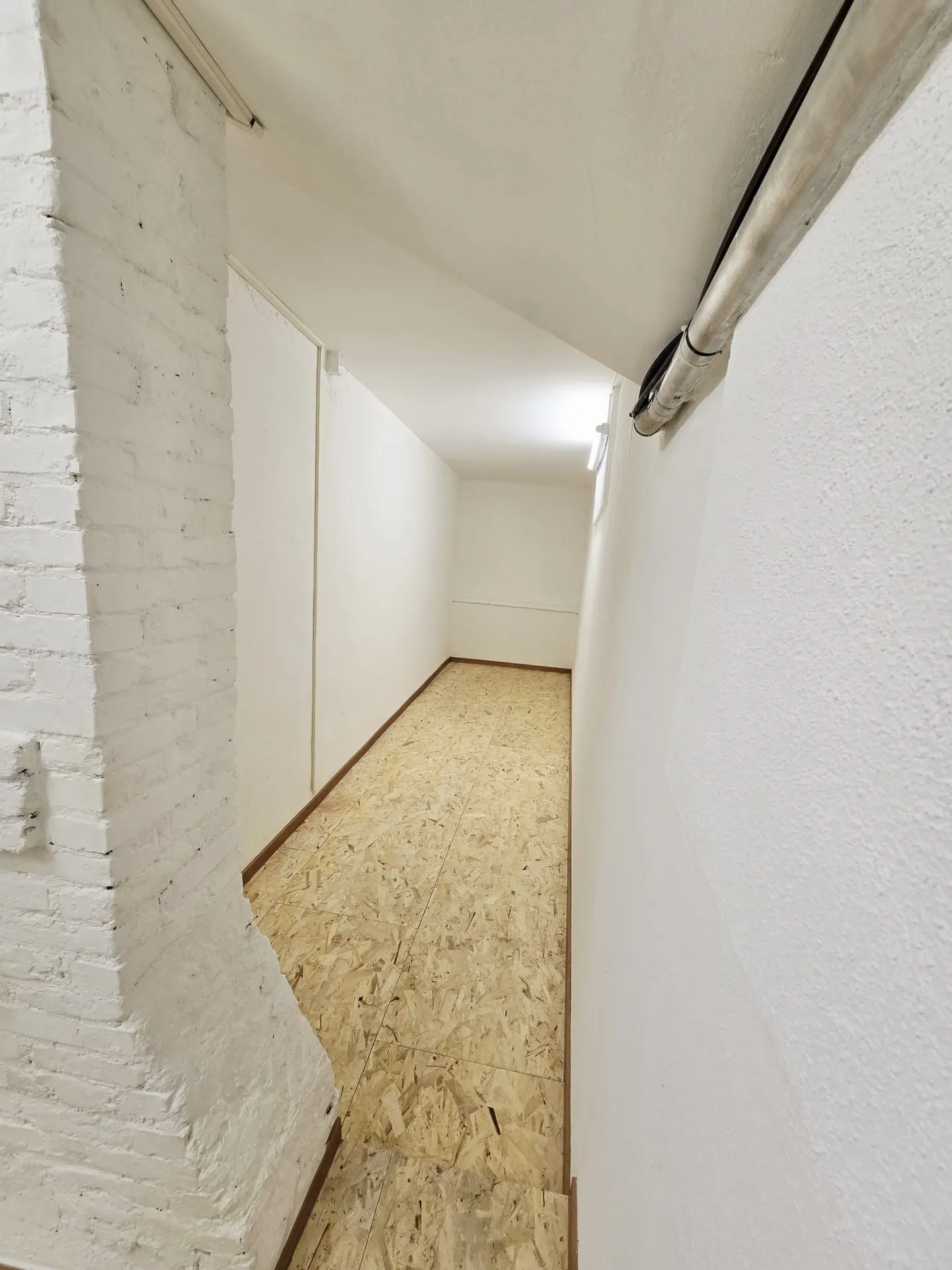 Renovated penthouse for rent in the historic center of Bellinzona - Photo 12 of 14