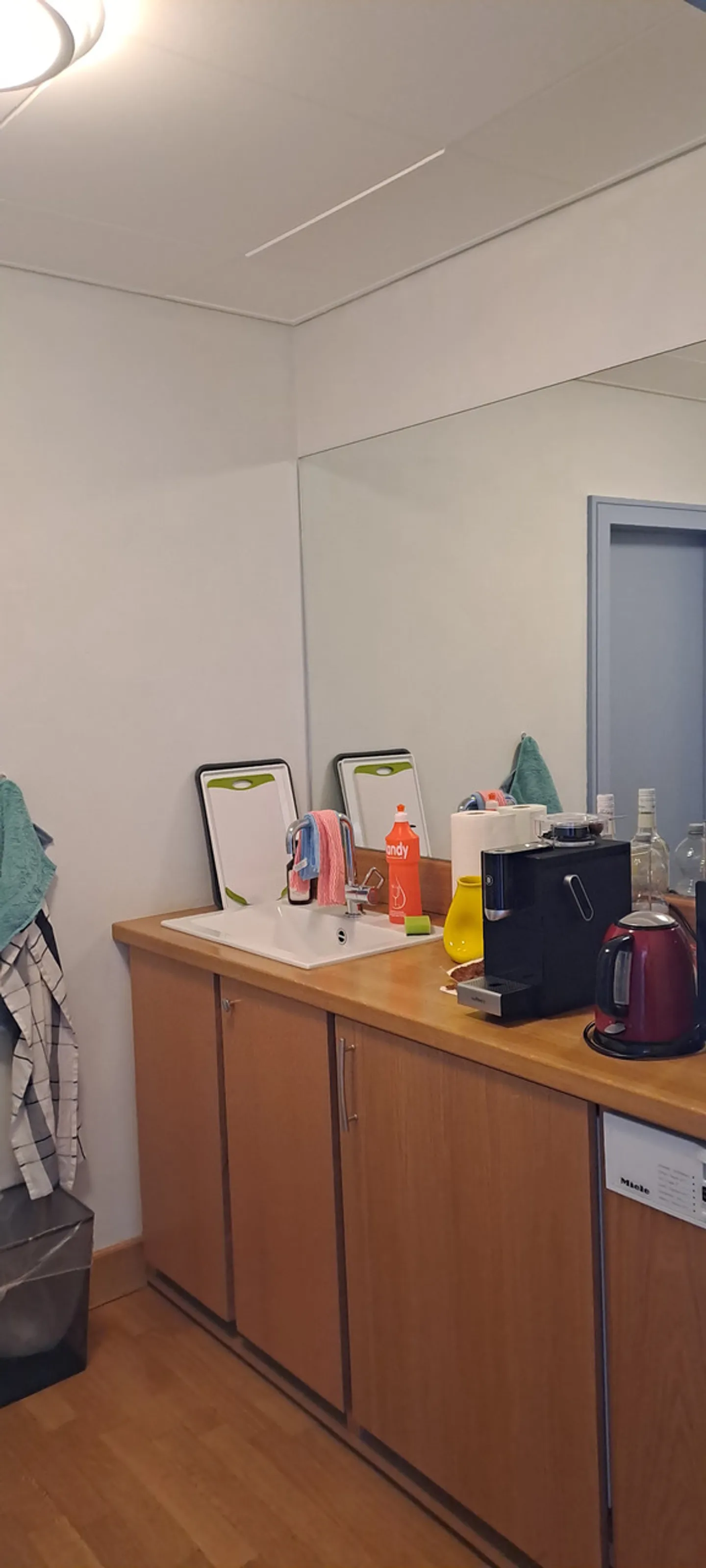 LARGE OFFICE WITH CHARACTER FOR RENT - Photo 14 of 15