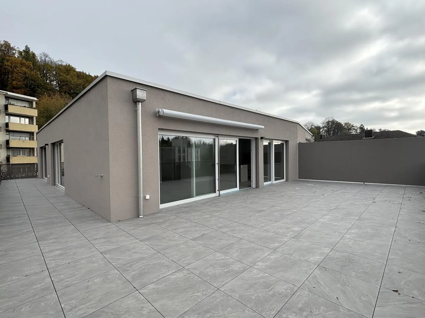 À louer dès le 1er octobre 2026 – Superbe attique de 3.5 pièces avec grande terrasse - Foto 4 von 6