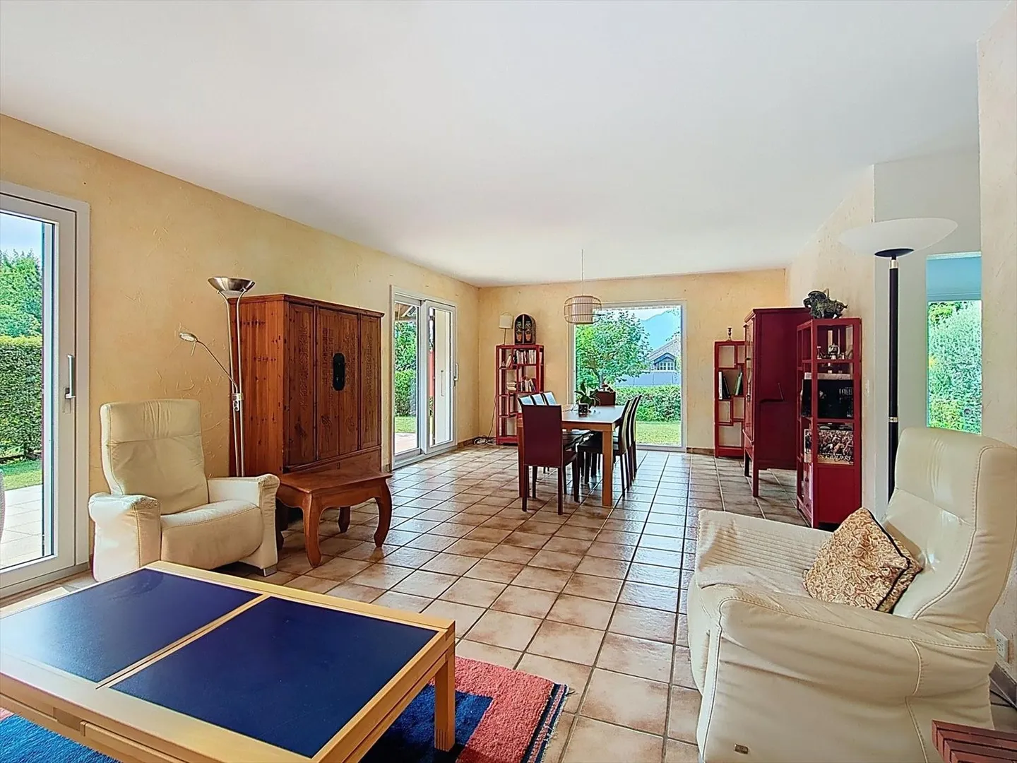 Esclusivo: Casa a schiera con 5,5 stanze, vista libera e bel giardino - Foto 7 di 19