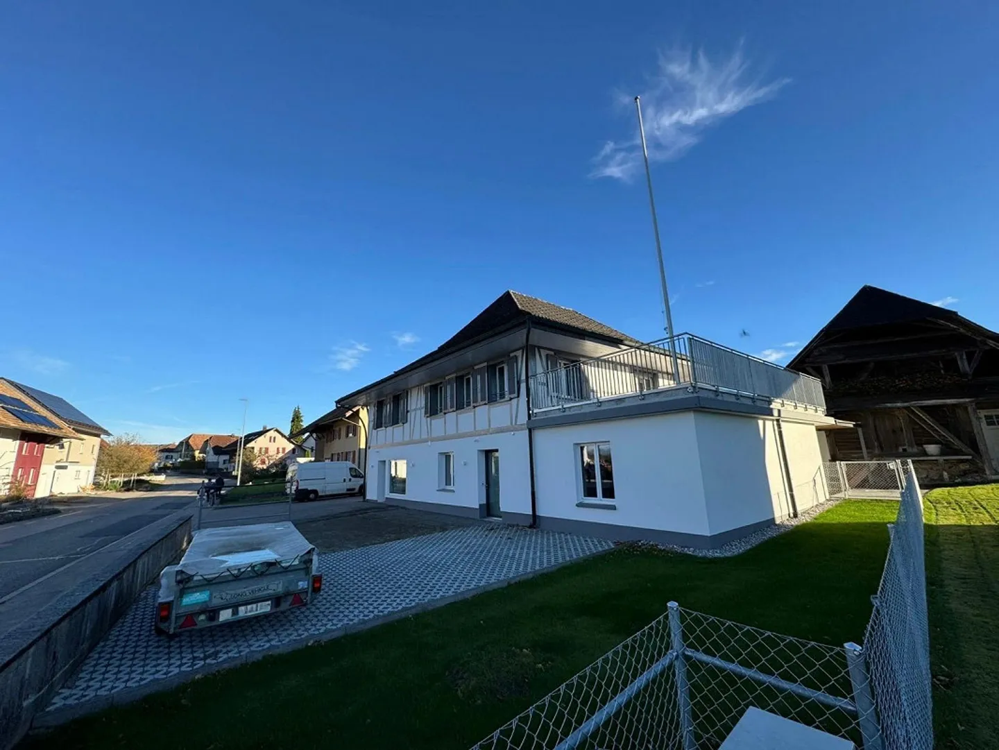 Maison individuelle polyvalente avec espace commercial et réserve foncière - Photo 3 sur 30